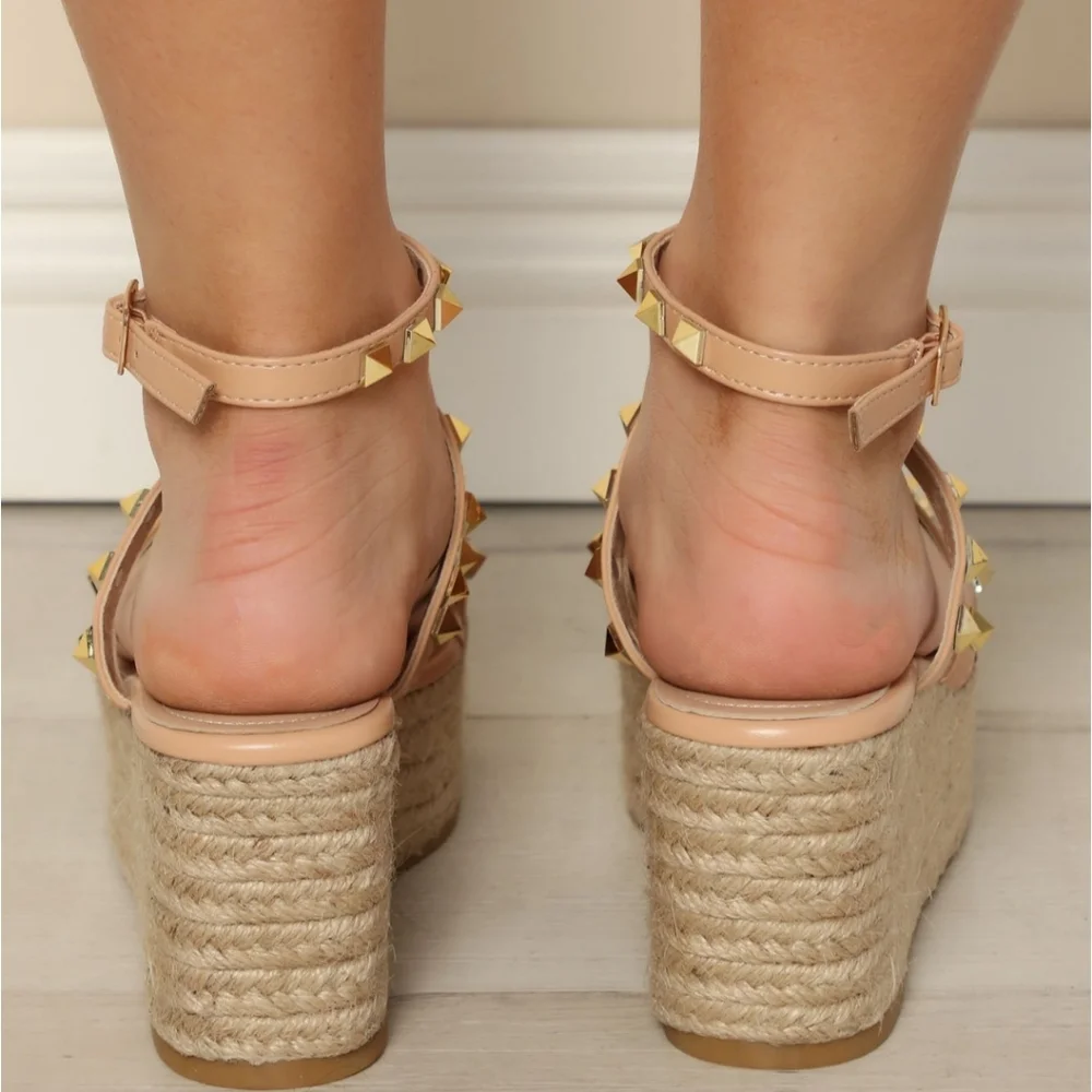 Olivia Miller Nude Tan Studded Espadrille Wedge Sandals